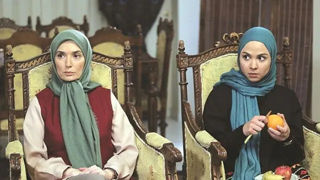 استایل مرواریدی نیلوفر هوشمند، بازیگر لیسانسه‌ها