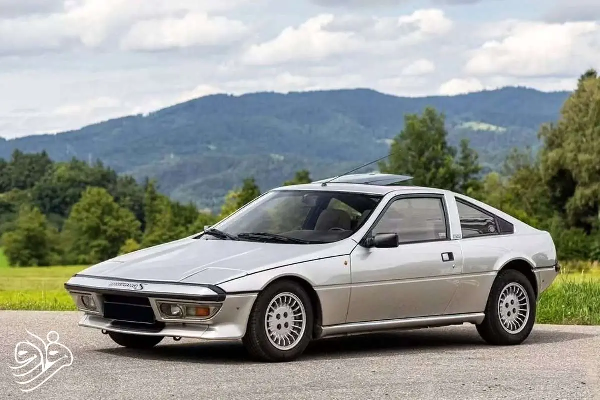 ماترا مورنا؛ دیوانه‌وارترین خودروی دهه ۸۰ با سه صندلی در یک ردیف!