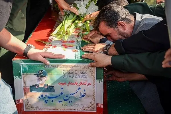 تصاویر؛ مراسم استقبال از پیکر سردار غلامحسین غیب پرور 