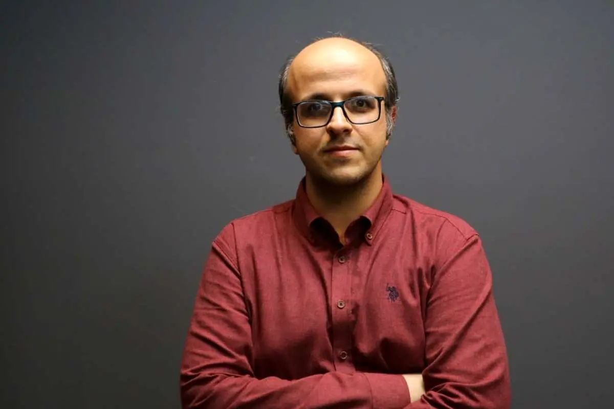 شعر گفتن ساده فرض شده است/ ارتباط کمرنگ نسل جوان ایران با ادبیات، به‌دلیل آموزش بد است/ آموزش و پرورش باید نوآیین شود