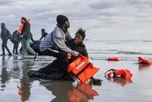 ناکامی قایق‌های مهاجران در عبور از کانال مانش