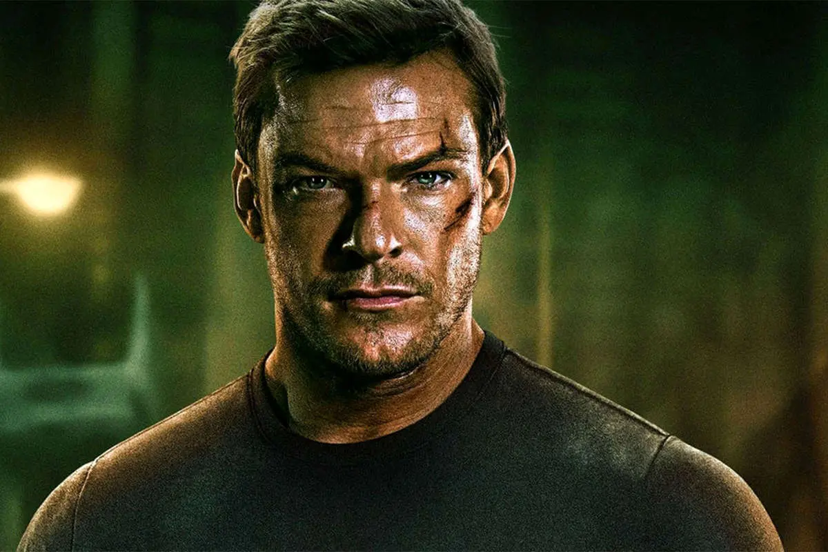 آلن ریچسون در حال مذاکره برای ایفای نقشی در دنیای سینمایی DC است
