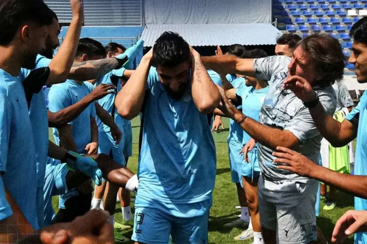 پذیرایی با کتک از ستارههای جدید استقلال!