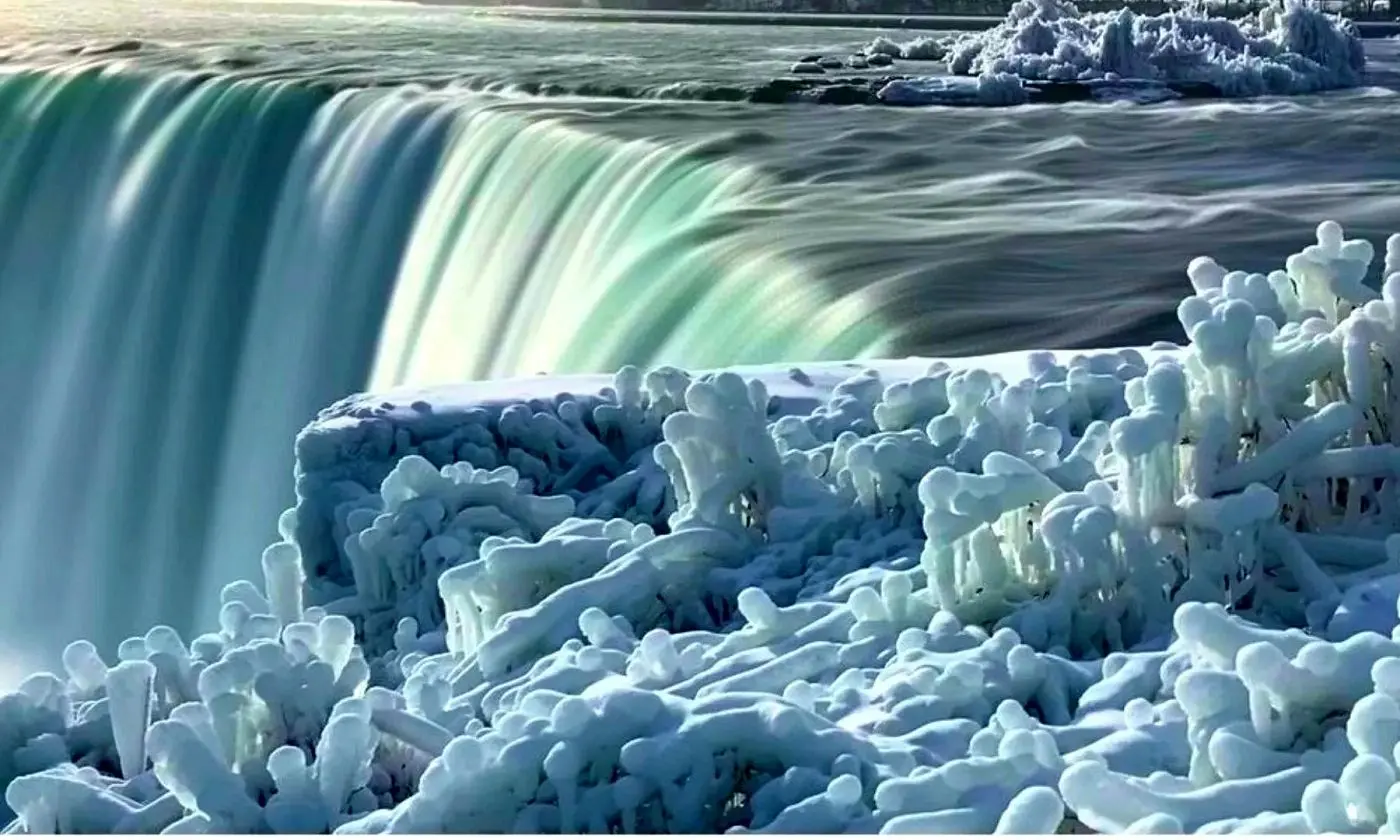 آبشار نیاراگا یخ زد