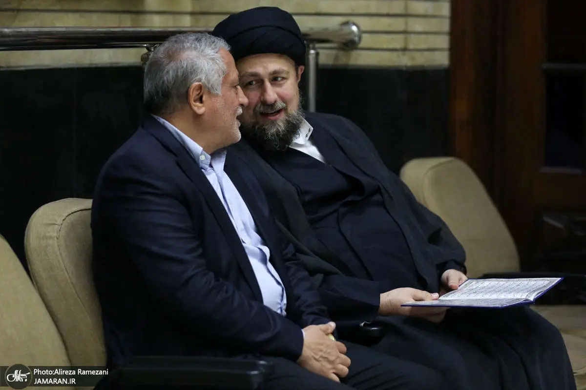 تصاویر؛ حاشیههایی از مراسم ختم مادر محمد عطریانفر