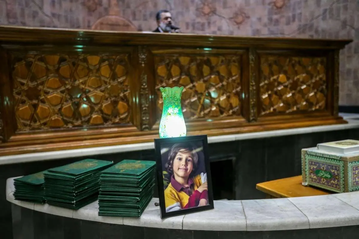 تصاویر؛ حاشیه و متن مراسم ختم درگذشتگان خانواده معاون رییس جمهور