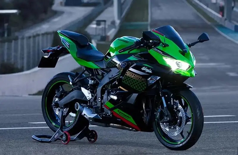 کاوازاکی ZX 25RR