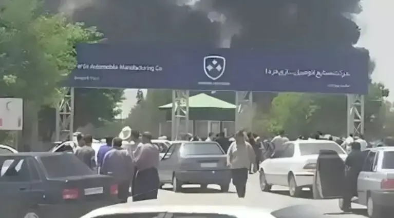 ببینید؛  کارخانه خودروسازى در بروجرد پس از حمله اسرائیل