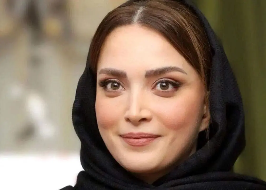 چهره بهنوش طباطبایی ۲۱ سال پیش در تلویزیون! 