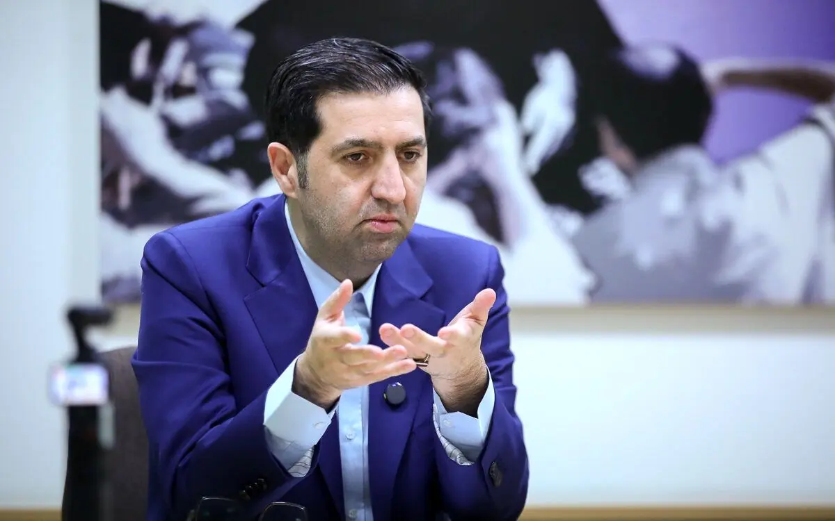 آجورلو: درباره تنگه هرمز اختلافی میان مسئولان وجود ندارد