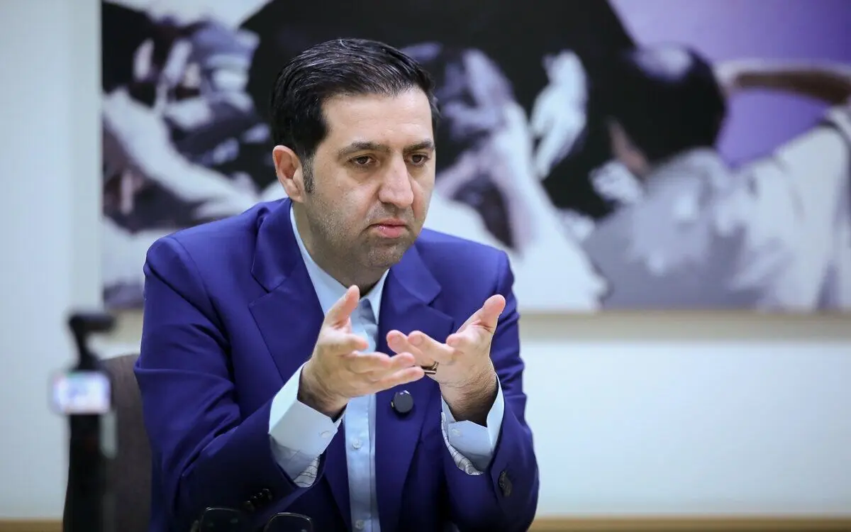 آجورلو: درباره تنگه هرمز اختلافی میان مسئولان وجود ندارد