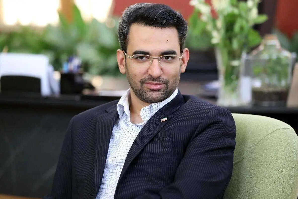 آذری جهرمی: کمربندها رو محکم‌تر ببندیم!