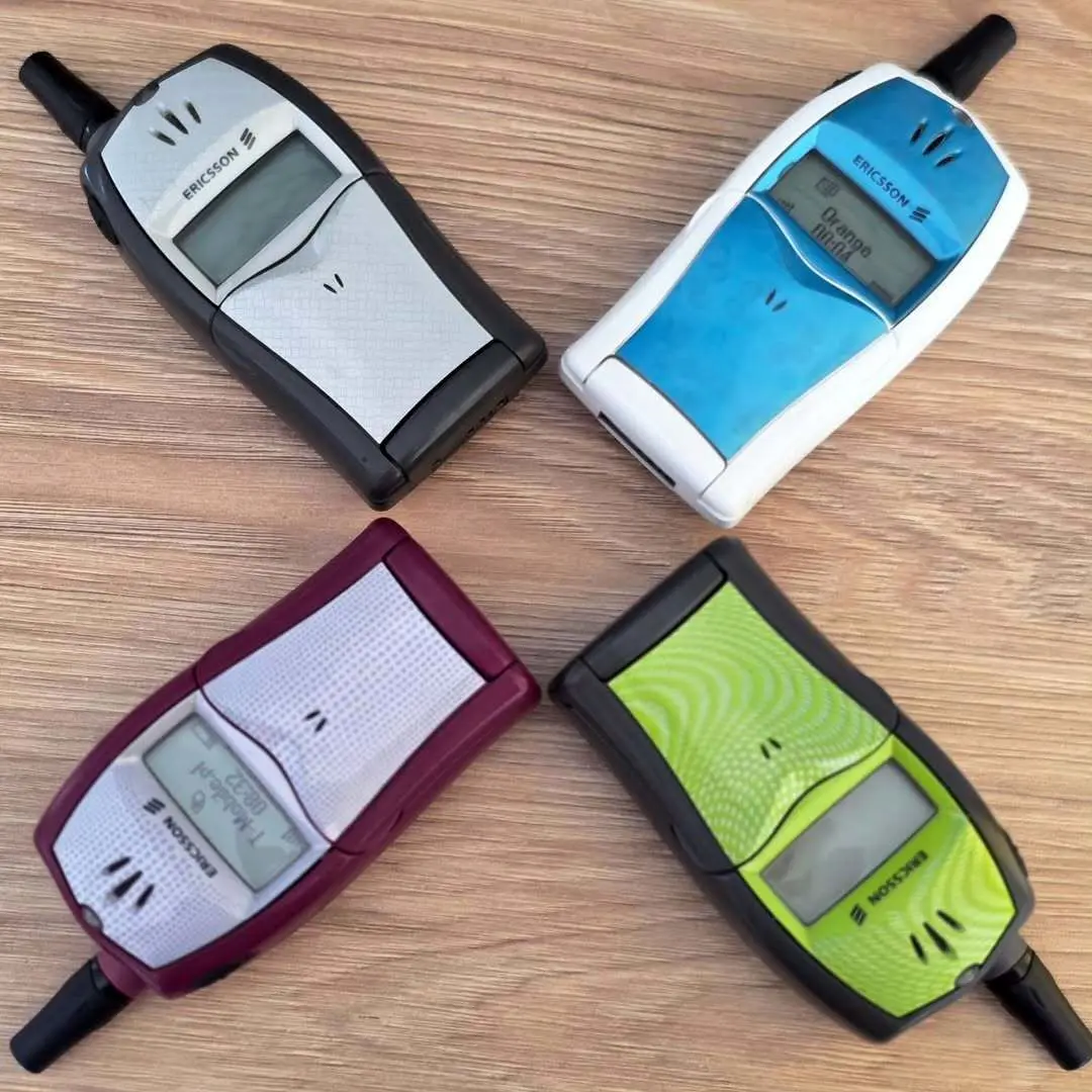 تصاویر؛ گوشی‌های رنگی اریکسون در سال ۲۰۰۰