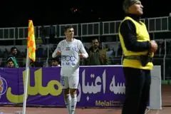 واکنش آسانی به پرتاب بطری و حواشی کنار زمین