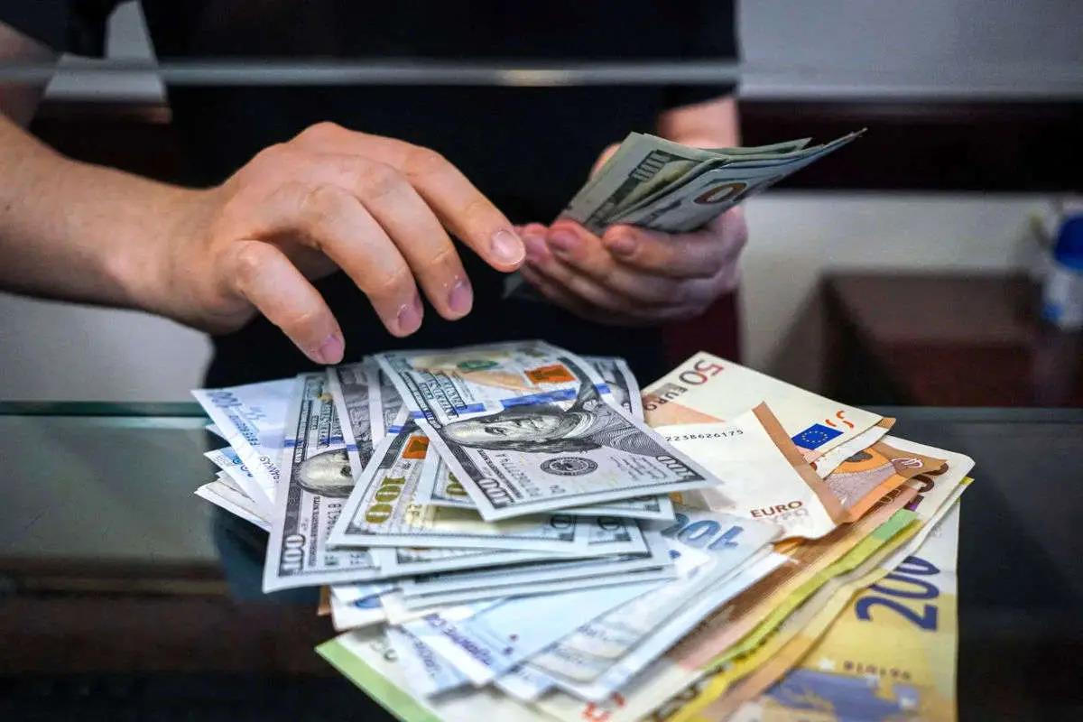 ارز تجاری چند؟