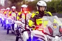 ببینید؛ برخورد پلیس موتورسوار با کودکان