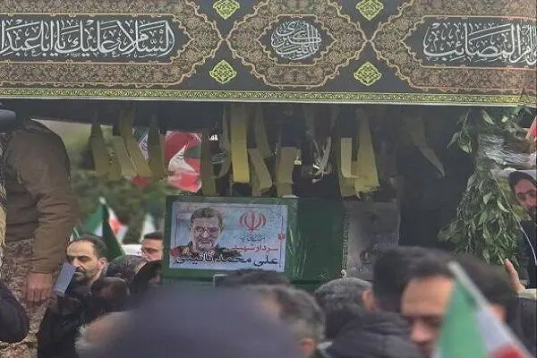 تصاویر تشییع پیکر سردار علی محمد نائینی در مصلای تهران