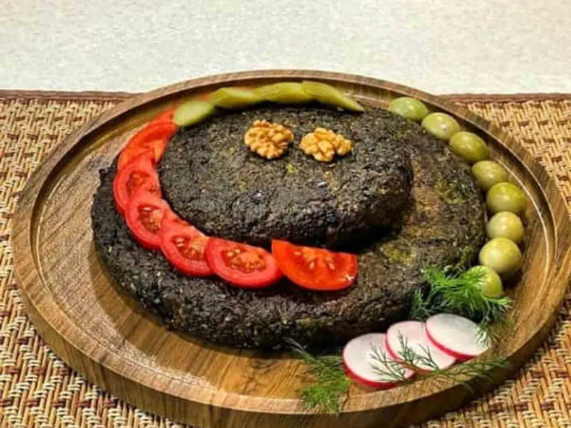 راز تهیه یک کوکو سبزی خانگی خوشمزه با سبزی تازه