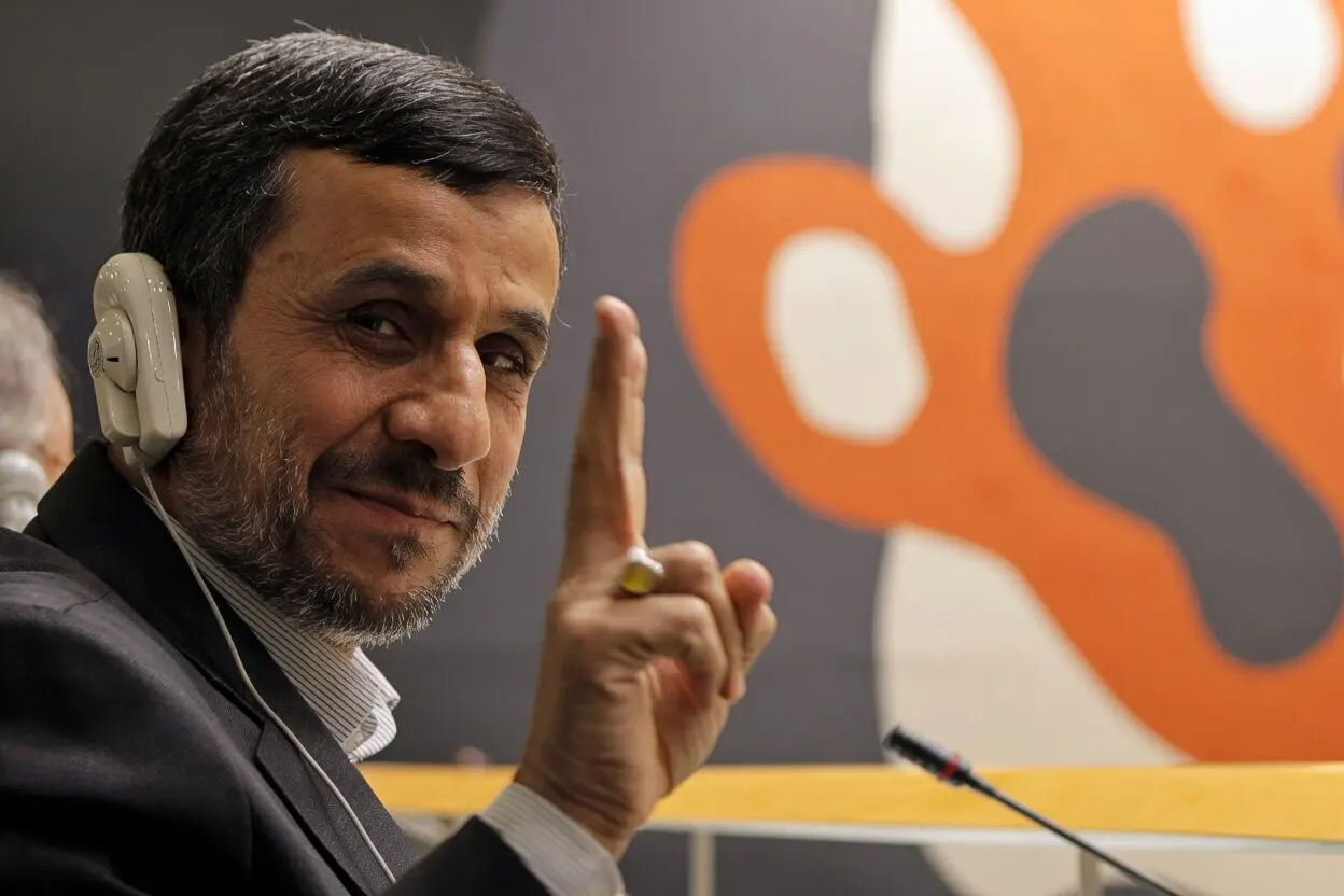 ظهور و سقوط احمدی نژاد در چهار پرده