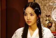 «پرنسس لاهی» در اتاق گریم سریال «جومونگ 3» با یک نوزاد