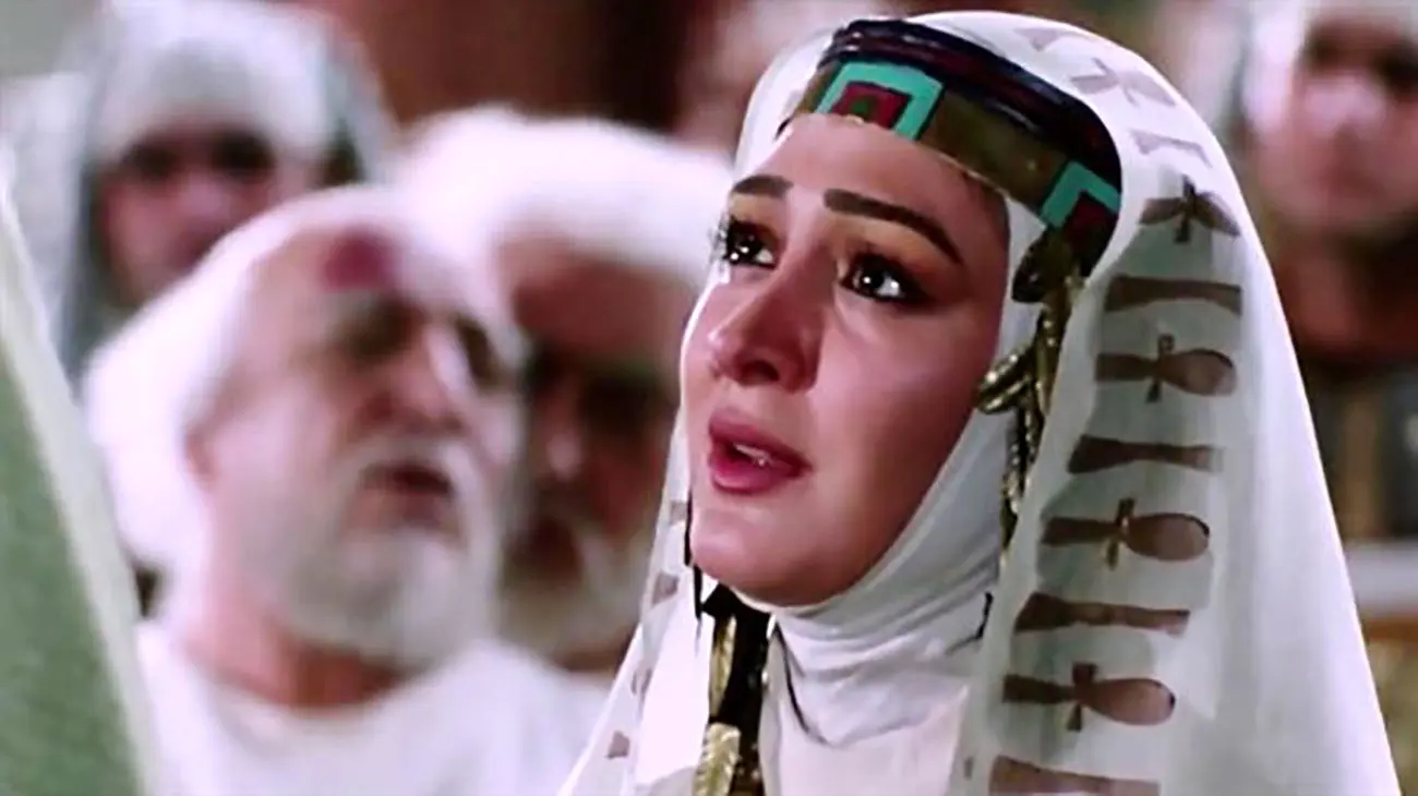 «آسنات، همسر اول یوزارسیف» در برلین؛ سال 1395