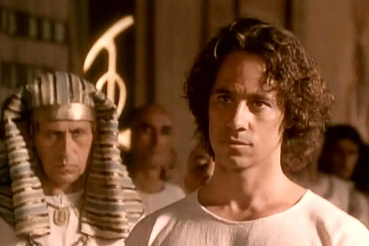 چهرۀ بازیگر نقش «حضرت یوسف» در سریال خارجی «یوسف» بعد از 30 سال 