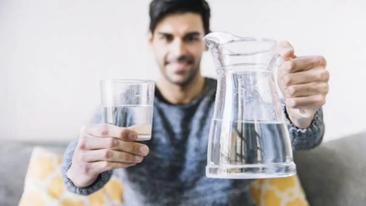 چرا باید هر روز صبح قبل از مسواک زدن آب بنوشید؟!

