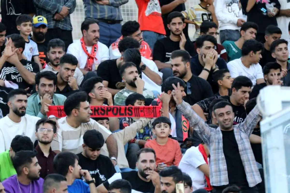 هواداران پرسپولیس در خرم آباد هم درویش را از یاد نبردند!