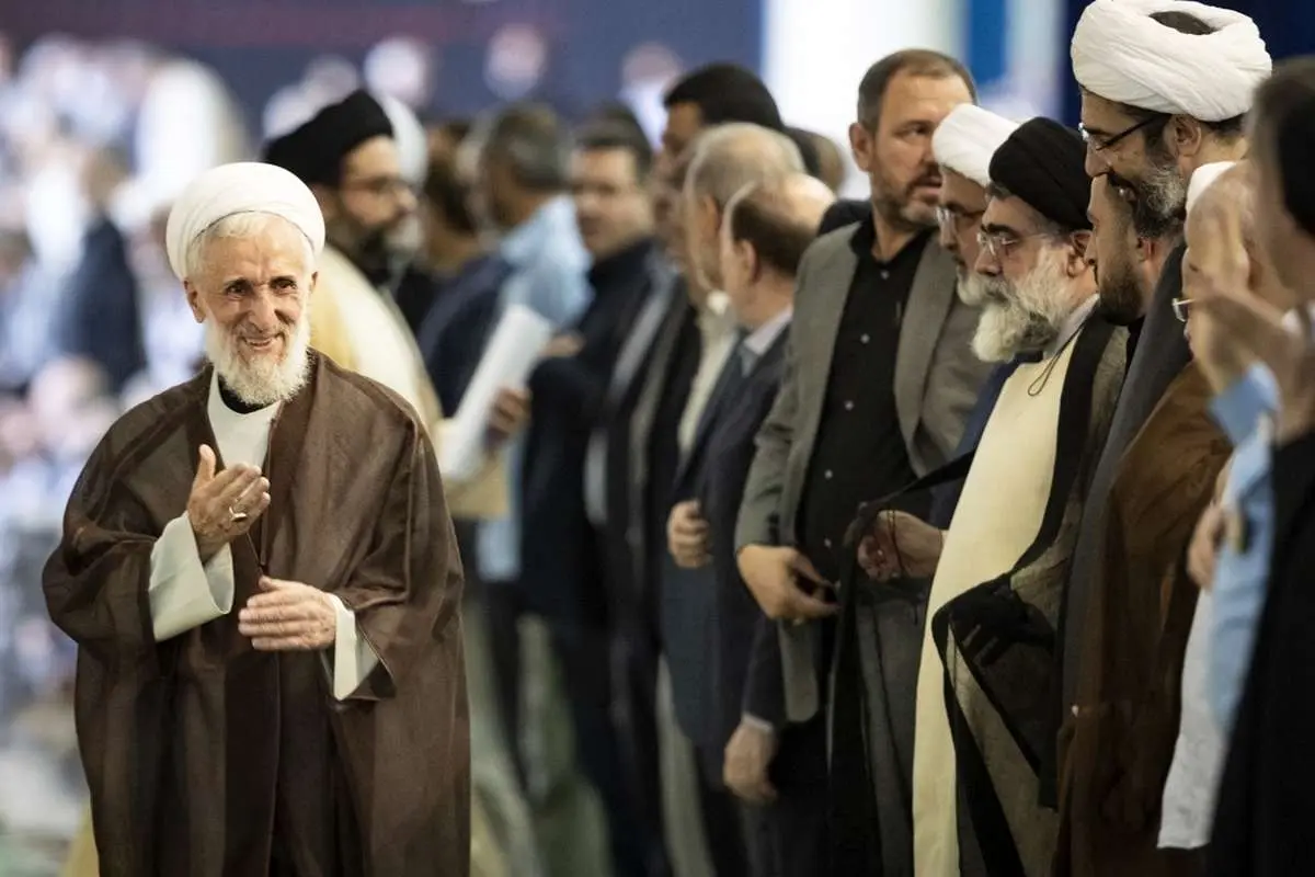 تصاویر؛ حاشیههایی از نماز جمعه تهران به امامت کاظم صدیقی