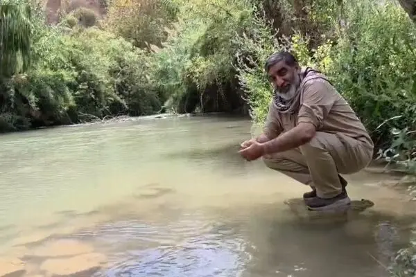 خط و نشان حسین یکتا برای اسرائیل با وضو در رودخانه لیتانی