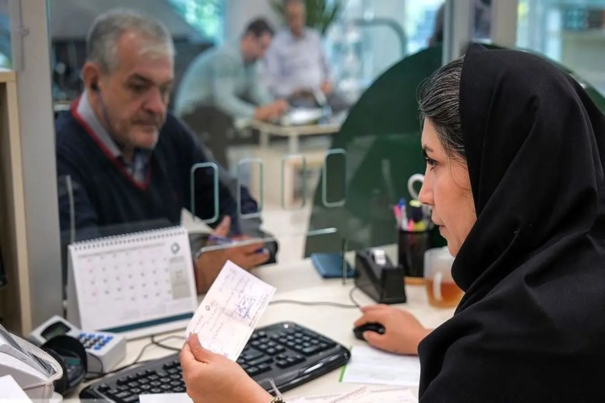امکان استفاده همزمان کارمندان زن از دو قانون ساعت کاری