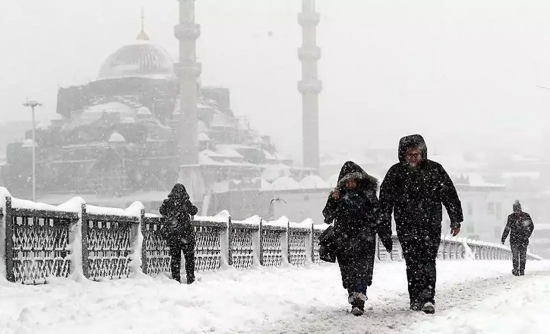 تصاویری چشم‌نواز از بارش برف در ترکیه
