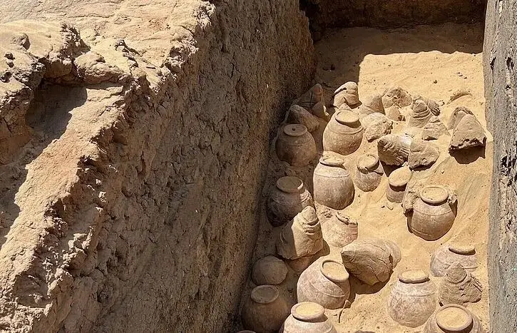 کوزه‌های عراقی در قبرهای ۵ هزارساله عمانی