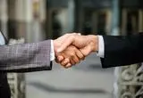 چگونه «دست دادن» شخصیتتان را لو می‌دهد؟