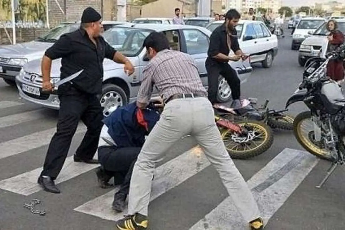 ماجرای حمله اراذل و اوباش به یک دانشجو در رشت