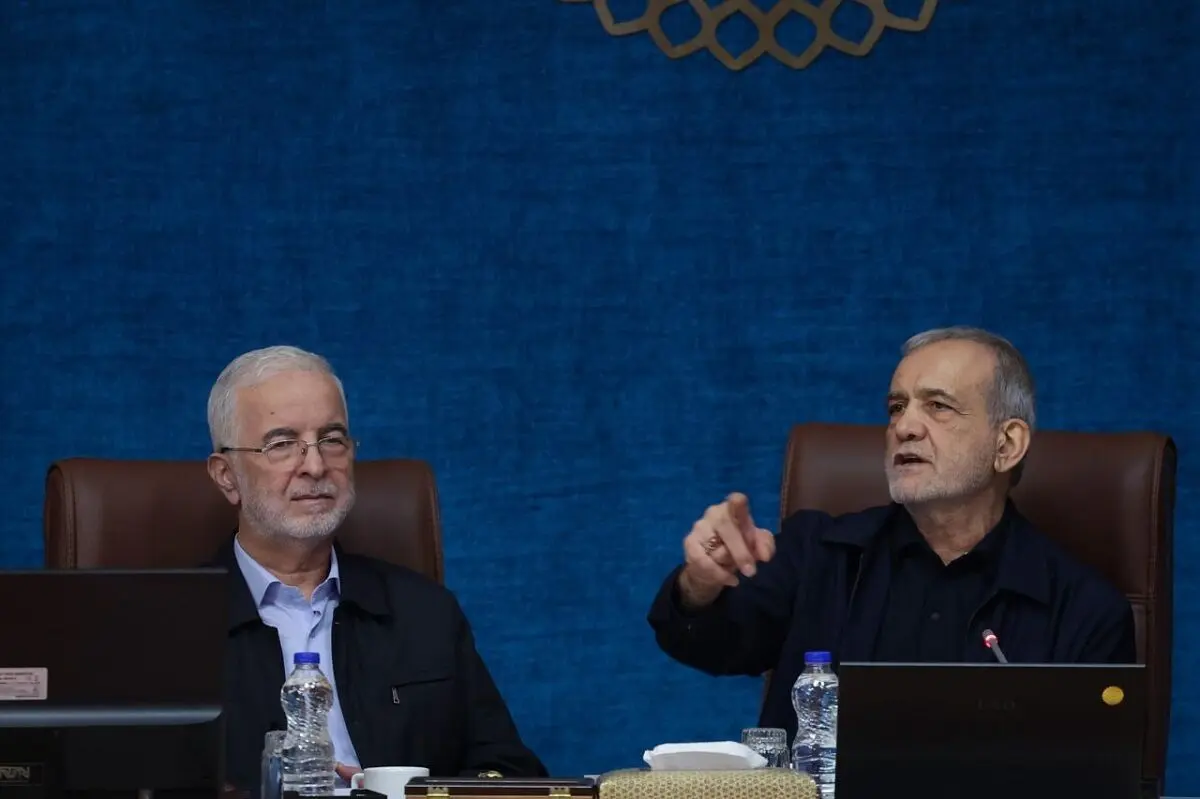 رئیس‌جمهور: با روش‌های گذشته نمی‌توان بر همۀ مسائل امروز کشور غلبه کرد