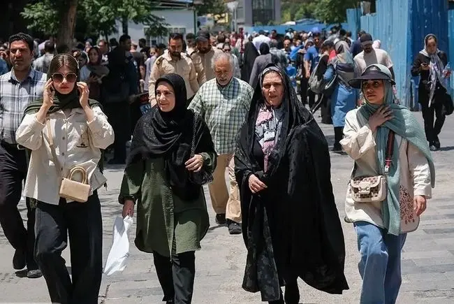 ضربه تورم به سبد خرید خانوار ایرانی؛ خداحافظی با سفر و لباس جدید