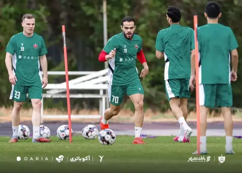 اورونوف با چهره‌های جدید در تمرین پرسپولیس!
