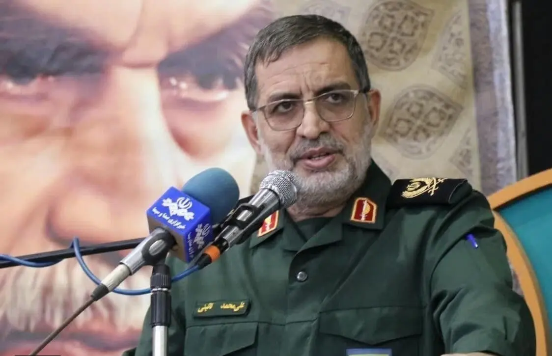 سردار نائینی: آمریکا دچار استیصال شده است