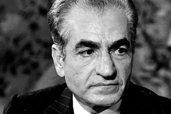 درخواست زمین از مادرزن شاه؛ سند تاریخی از مناسبات دربار پهلوی