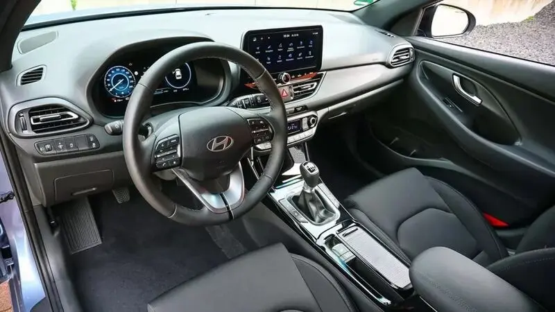 هیوندای i30 