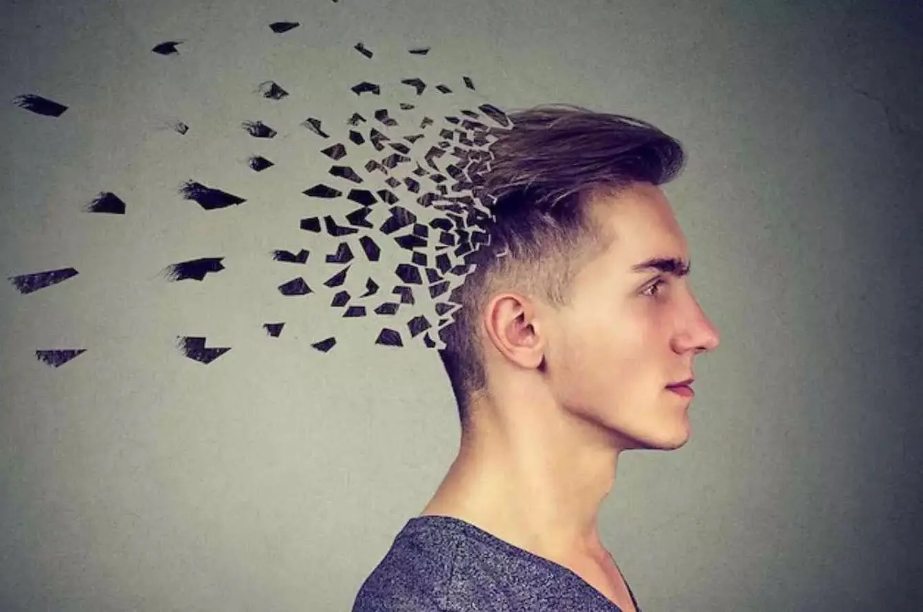 هر جرعه الکل، یک قدم به سوی زوال عقل