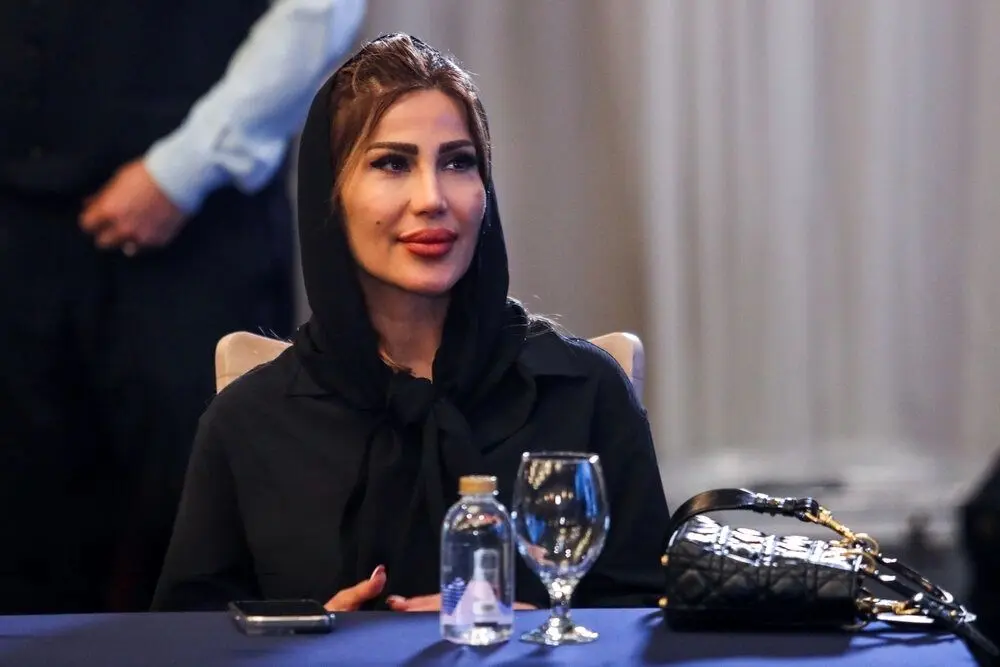 ببینید؛ سوفیا مکرمتی در مراسم معارفه همسرش کلارنس سیدورف