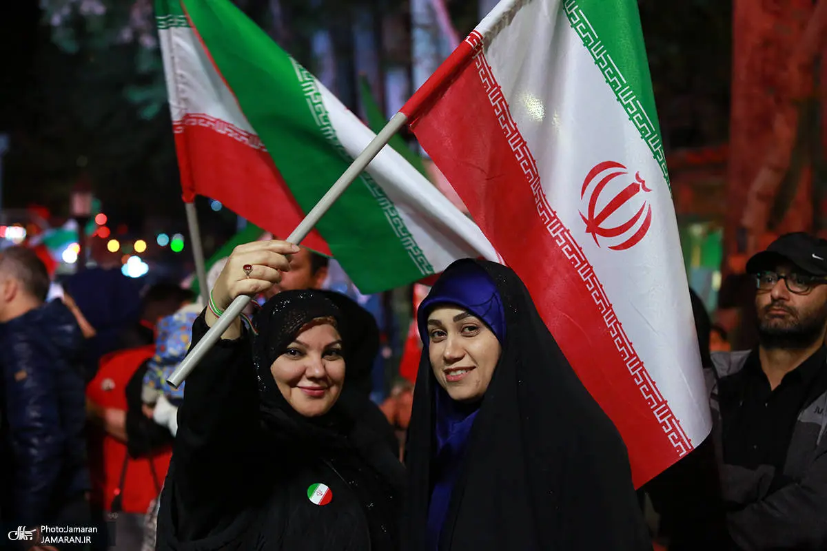 تصاویر؛ حاشیه و متن اجتماع هنرمندان در باغ فردوس 13