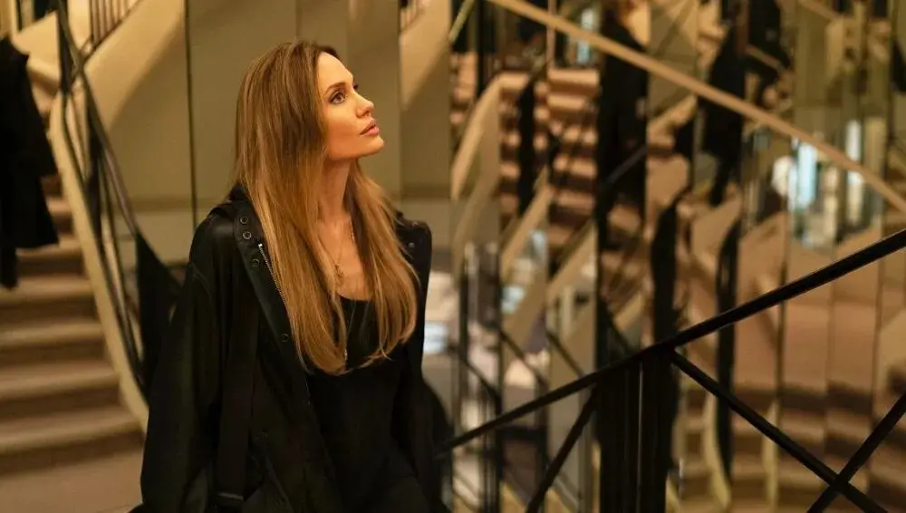 فیلم سینمایی «Couture»؛ روایتی کم عمق از دنیای مد با بازی آنجلینا جولی