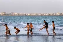 تصاویر؛ شنا در سواحل خلیج فارس
