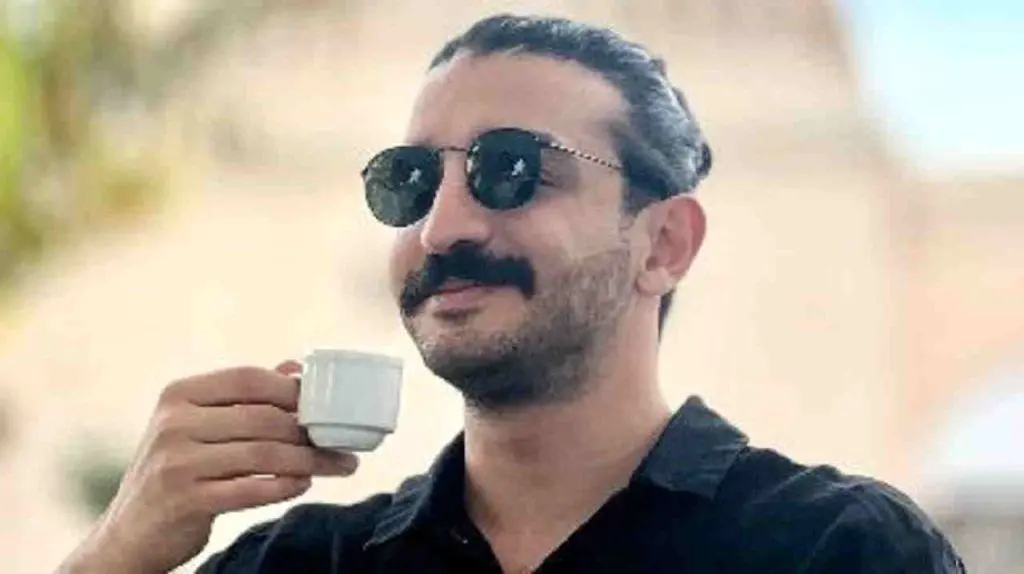 اجرای احساسی سینا ساعی در برنامه کارناوال درباره وطن