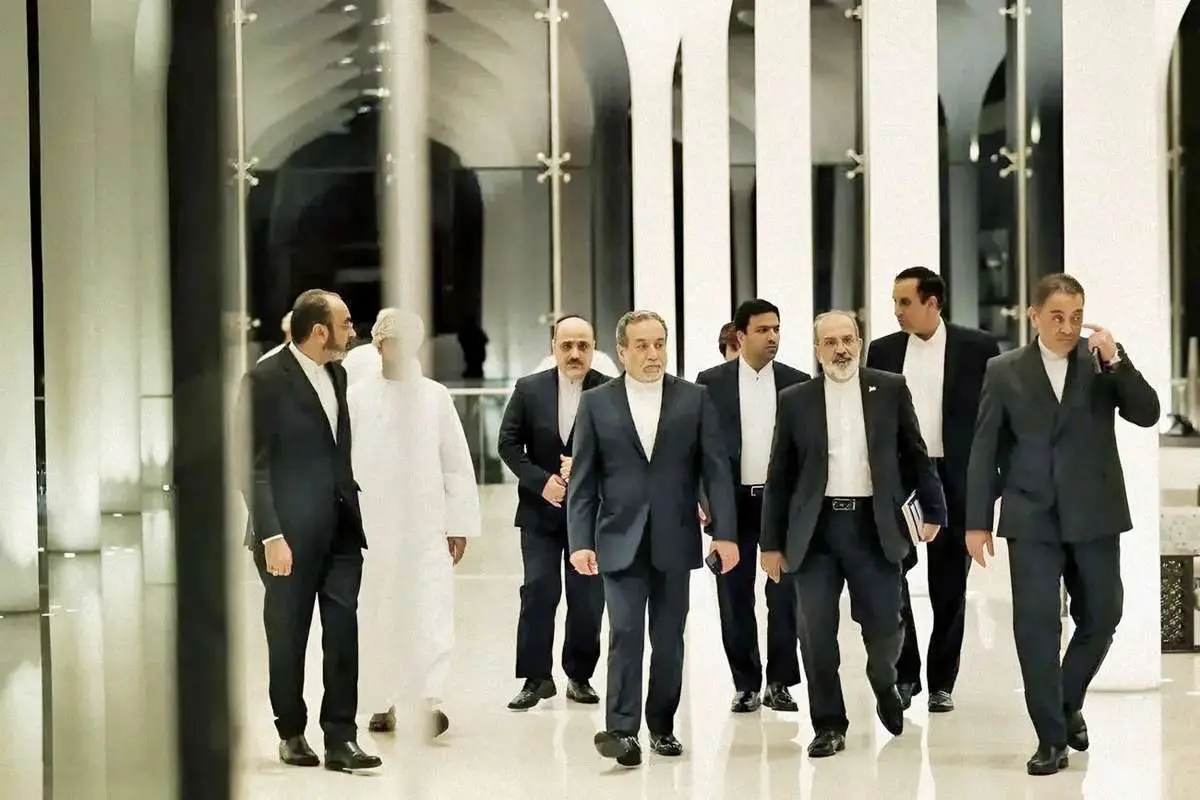 نباید به پر و پای آژانس بینالمللی انرژی اتمی بپیچد!