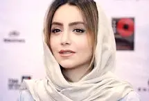 تیپ متفاوت نازنین بیاتی در نمایشگاه «چهارسوی خیال»