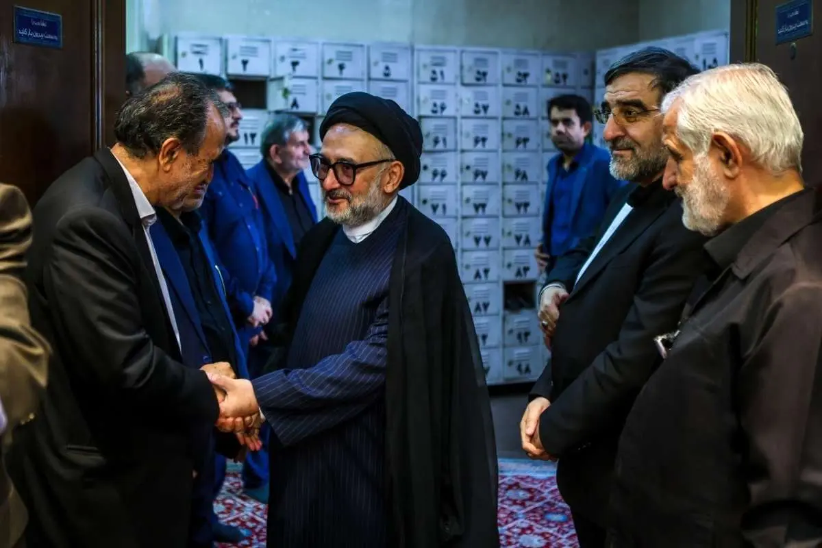 تصاویر؛ چهرههای سیاسی در مجلس ترحیم چهلم احمد توکلی
